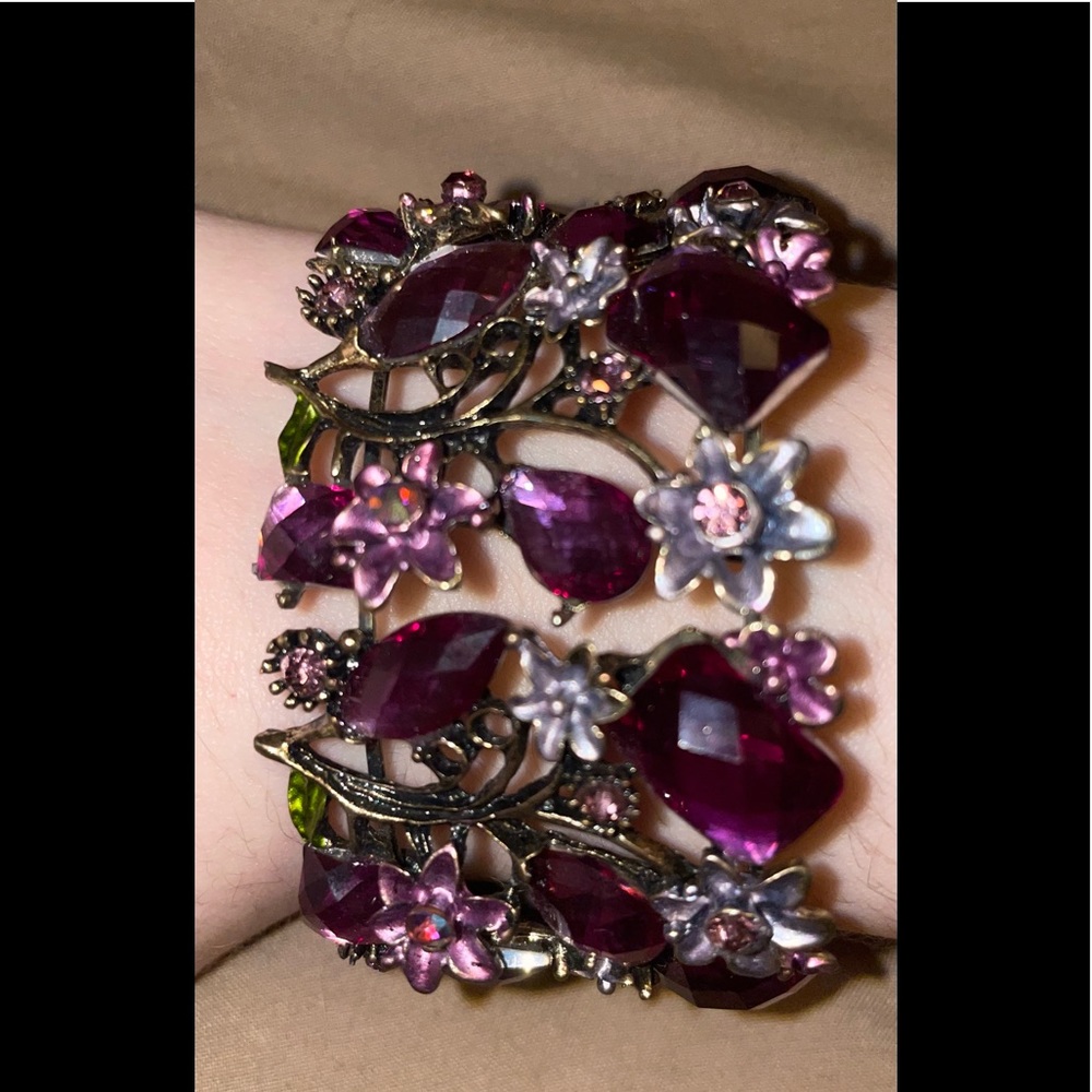 Handmade metal purple bracelet (ONE PLASTIC GEM MISSING)